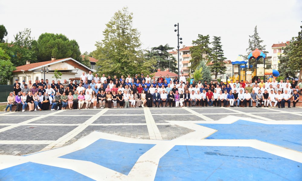 BAŞKAN ÖZEL’DEN BELEDİYE PERSONELİYLE BAYRAMLAŞTI Yenişehir Belediye Başkanı Ercan